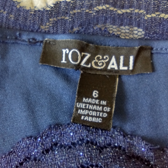 ROZ & ALI Lace Navy Blue Cocktail Dress - Picture 5 of 7